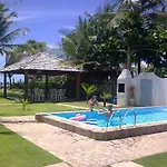 Belissima Casa 2 Suites Beira Mar Em Condominio Com Piscina, Pe Na Areia